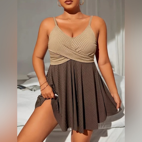 Gorgeous 2 Piece Swimsuit. Brown/Tan. Super Flattering & Comfortable. Size 3X. - Picture 2 of 7